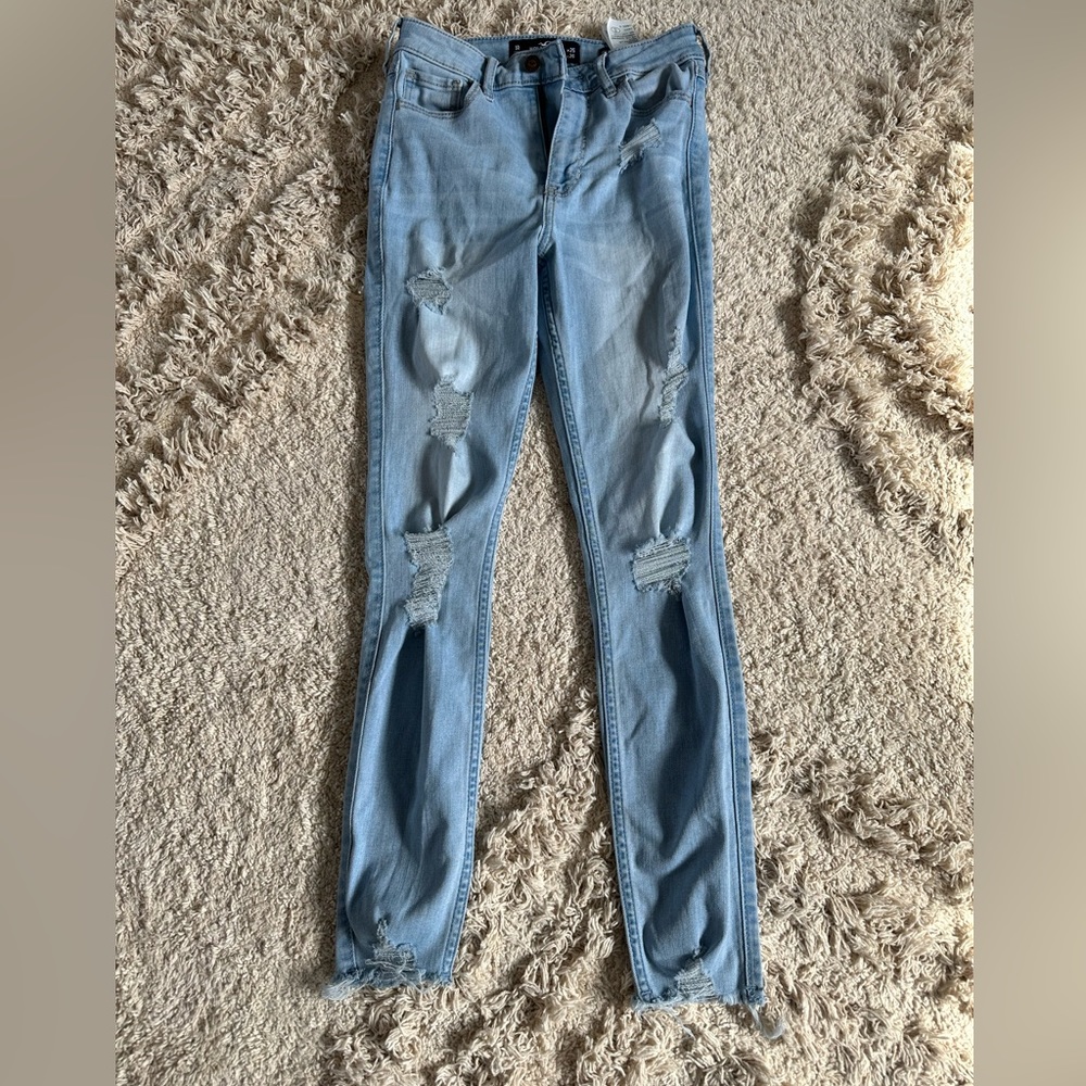 Hollister , High-Rise Crop Super Skinny, Classic Stretch.